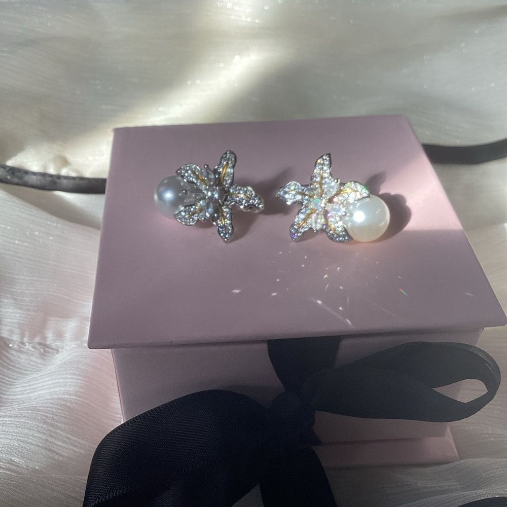 ✨Gorgeous Elegant Silver Cz Diamond Pave Star Lily &PearlPost back Earringss - Picture 15 of 17